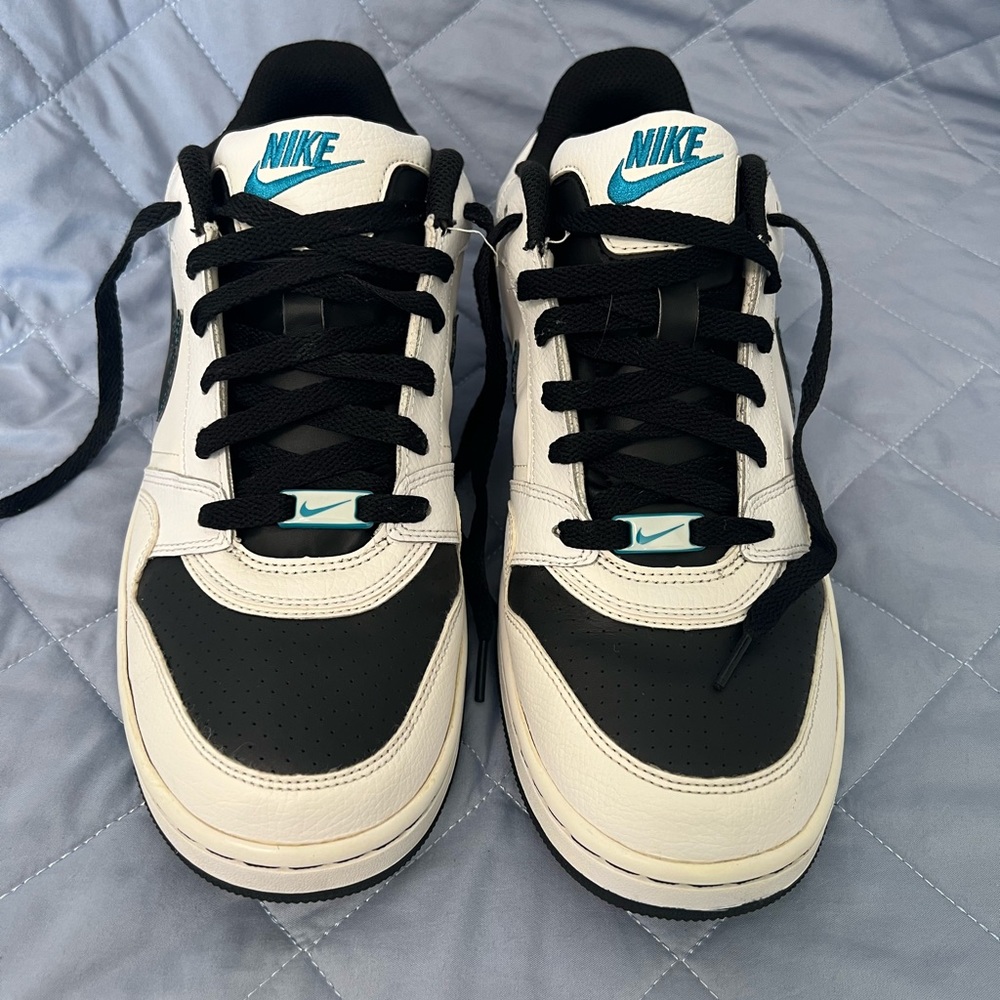 Nike Men's Black and White Sneakers with Teal Accents